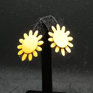 vintage yellow sun flower clip earrings
